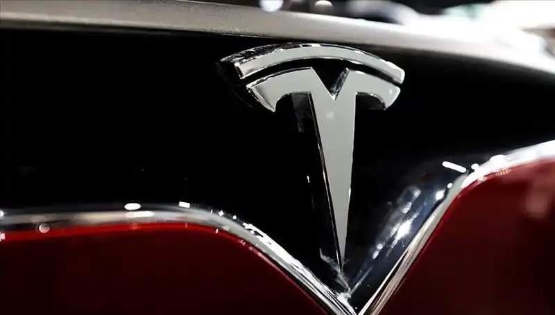 Tesla'da Fırtına: Ucuz Model ve FSD Beklentileri Karşı Karşıya
