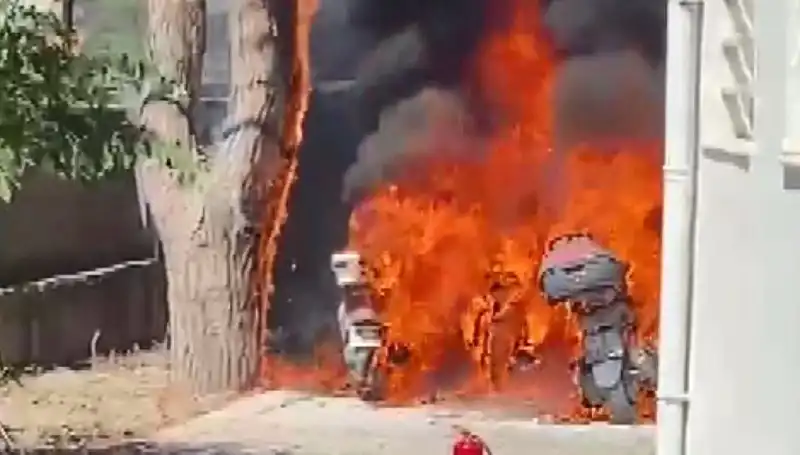 Park Halindeki 6 Motosikletin Alev Alev Yanışı Şehirde Şok Etkisi Yarattı