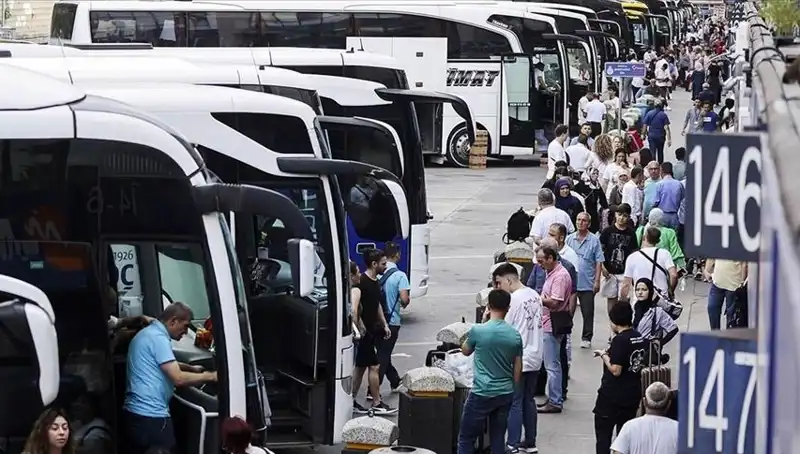 İstanbul'u Terk Edenlerin Sayısı Geçen Yıl Rekor Kırdı!