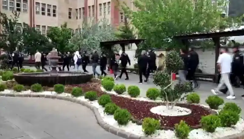 200 Milyon Lira Vurgun: 16 Kişinin Tutuklandığı Büyük Operasyon
