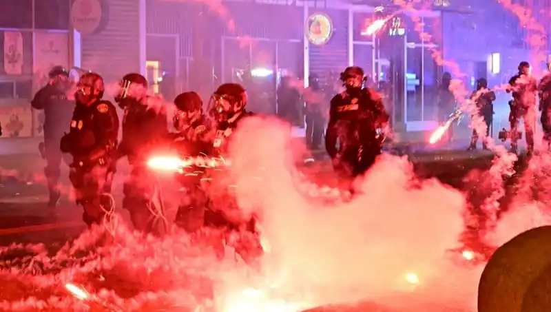 ABD'de Los Angeles'tan Yayılan Isyan: Protesto Dalgası Ülkede Büyüyor