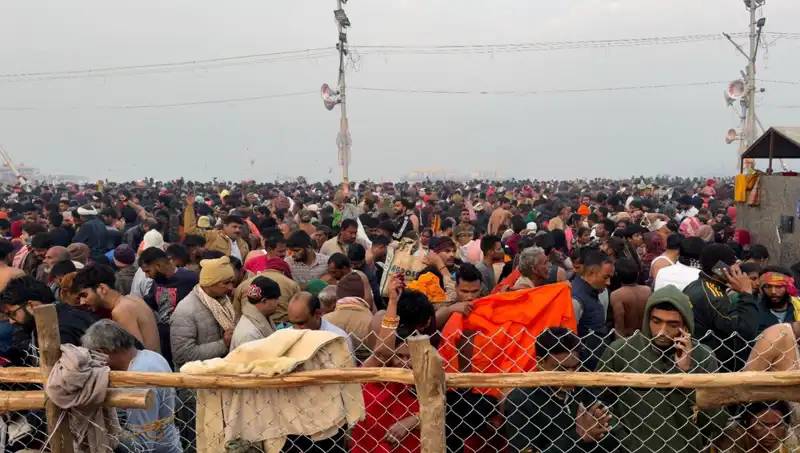 Hindistan'da Dini Festivalde Kanlı İzdiham: 6 Kişi Hayatını kaybetti