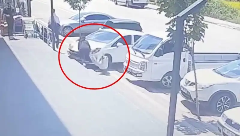 Yalova'da Feci Kaza: Lise Öğrencisi Araç Altında Kalarak Hayatını Kaybetti