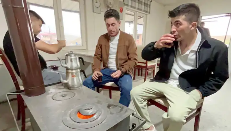Temmuz Ayında Sıcaklık Sıfıra Düşen Şehirde Soba Yakma Zorunluluğu