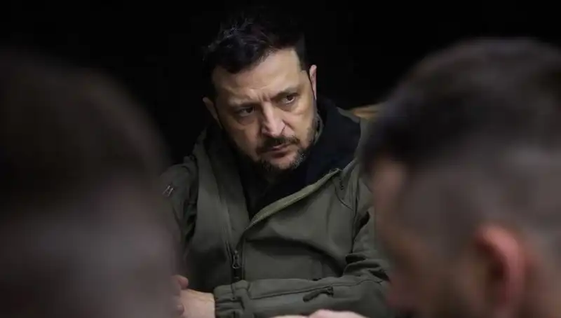 Rusya'nın Kuzey Kore Yapımı Füze Kullanımı: Zelenski'den Çarpıcı Açıklamalar