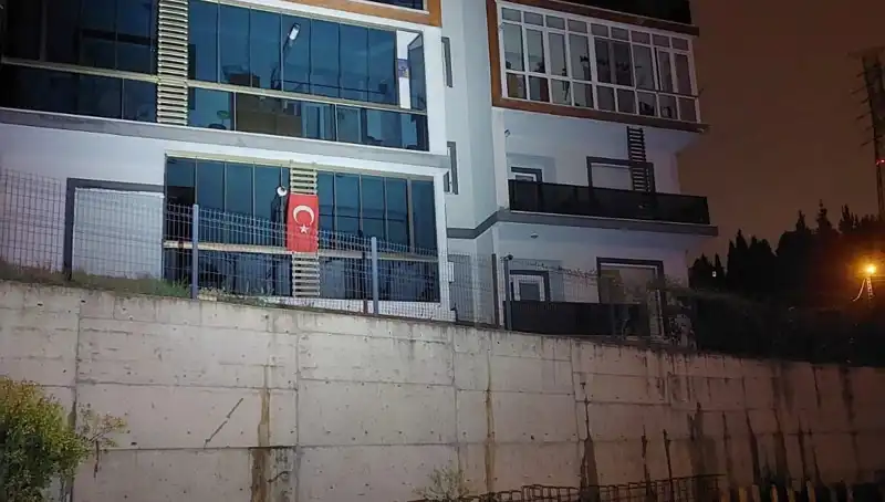Sakarya'da Üst Düzey Risk: 4 Katlı Apartman Tahliye Edildi!
