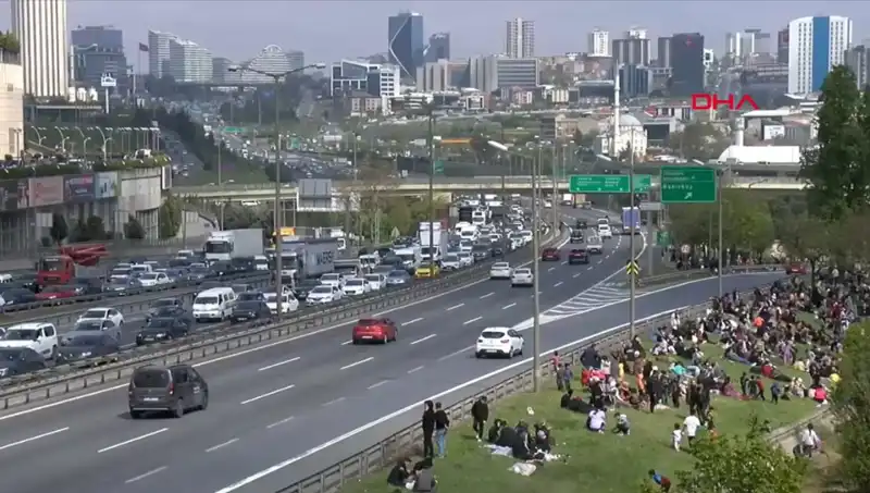 Deprem Sonrası Şehirde Trafik Yoğunluğu Yüzde 56 Arttı!
