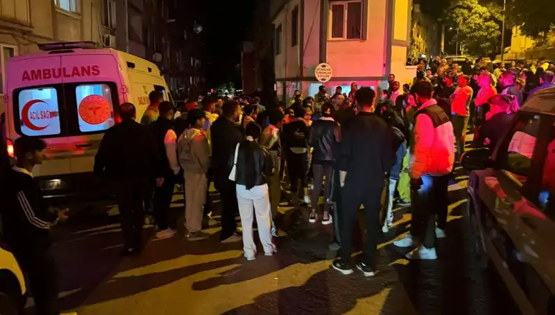 Balıkesir'de Sokak Ortasında Kanlı Kavga: Ölü ve Yaralılar Var!