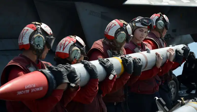 Amerikan Füzeleri Suudi Arabistan'a Gönderiliyor: Stratejik Gelişmeler
