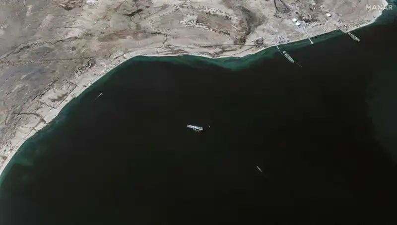Yunan Gemisine Yapılan Saldırı: Mürettebat Son Anda Kurtuldu!