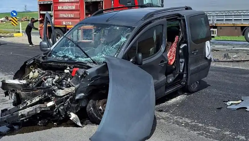 Ankara'da Kazada Üç Kişi Yaralandı: Olayın Detayları Açığa Çıktı