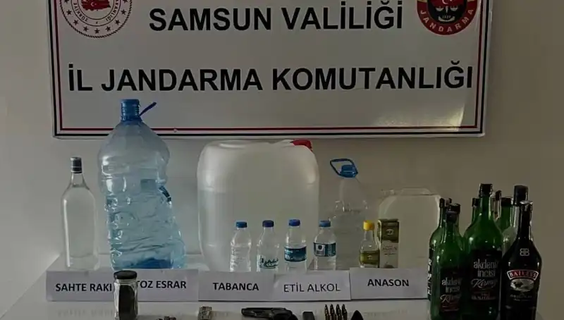 Samsun'da Sahte İçki Operasyonu: Litrelerce Kaçak İçecek Ele Geçirildi!