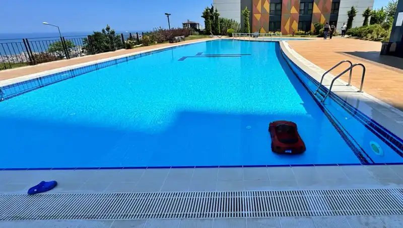 Samsun'da Küçük Çocuğun Akülü Arabasıyla Havuzda Yaşadığı Korku Dolu Anlar