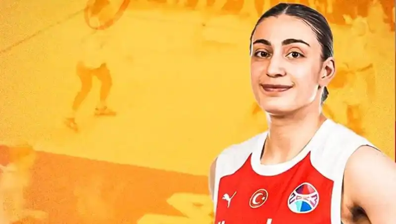 Galatasaray, Üç Temel Oyuncusuyla Sözleşme Yeniledi!