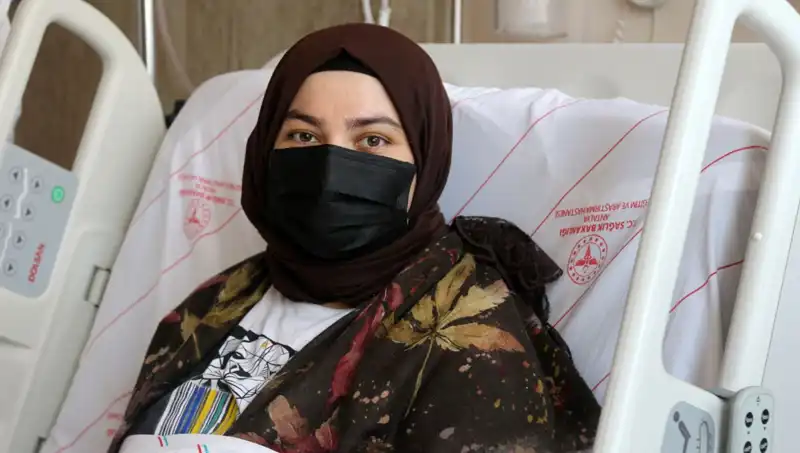 Bitki Çayları Karaciğerimi Yok Etti: Hayatımın Kurtarıcısı Nakil Oldu