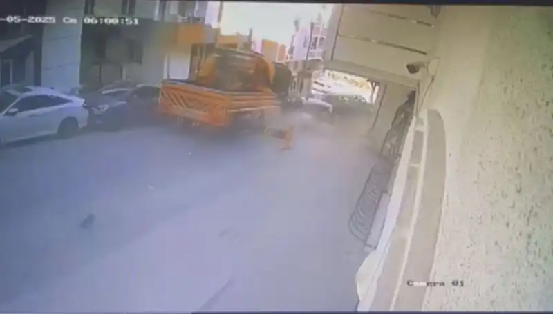 Kontrolden Çıkan Vinç, 23 Aracın Kaderini Değiştirdi