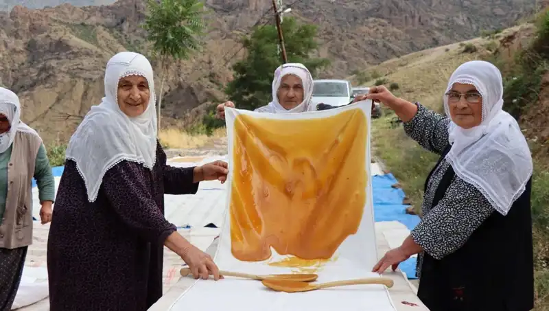 Yaz Aylarının Vazgeçilmezi: Sağlıklı Beslenmenin Sırrı Unlu Lezzetler