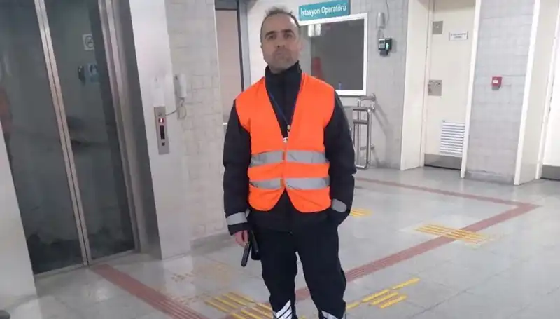 Trende Sigara İçen Yolcu Güvenlik Görevini Aceli Bir Öfkeyle Öldürdü