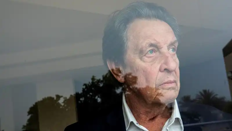 Elon Musk'ın Babası, 3 Cinayetle İlgili Şok Edici İfadelerini Paylaştı