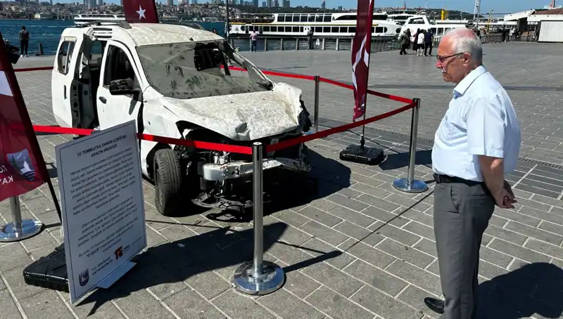 15 Temmuz'un Unutulmaz Anı: Tankın Ezdiği Araçlar Sergiyle Gözler Önüne Seriliyor
