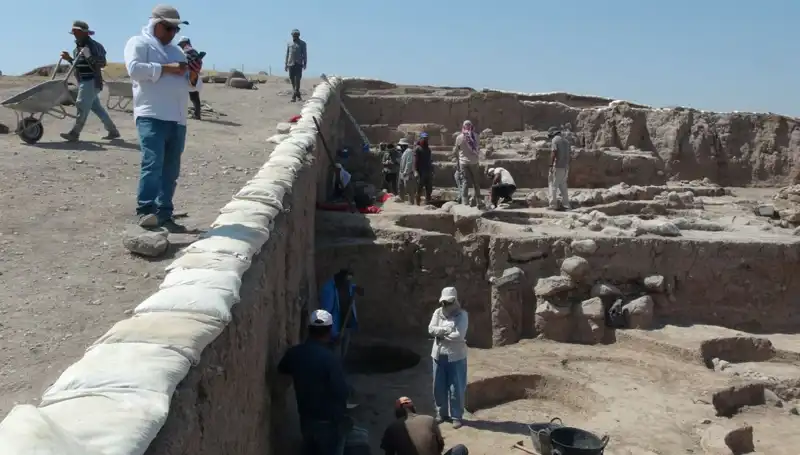 Oylum Höyük’te Sıcak Hava Canları Dağıtmıyor, Kazı Çalışmaları Devam Ediyor