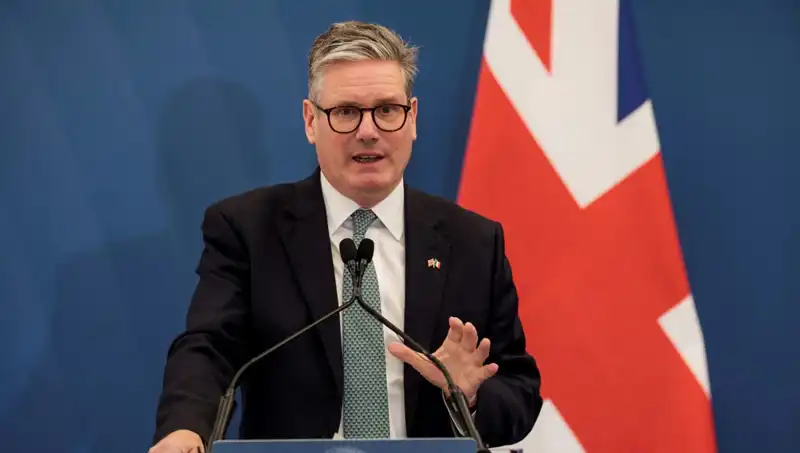 Başbakan Starmer'dan Hükümette Köklü Değişiklikler: David Lammy Yardımcı Olacak!