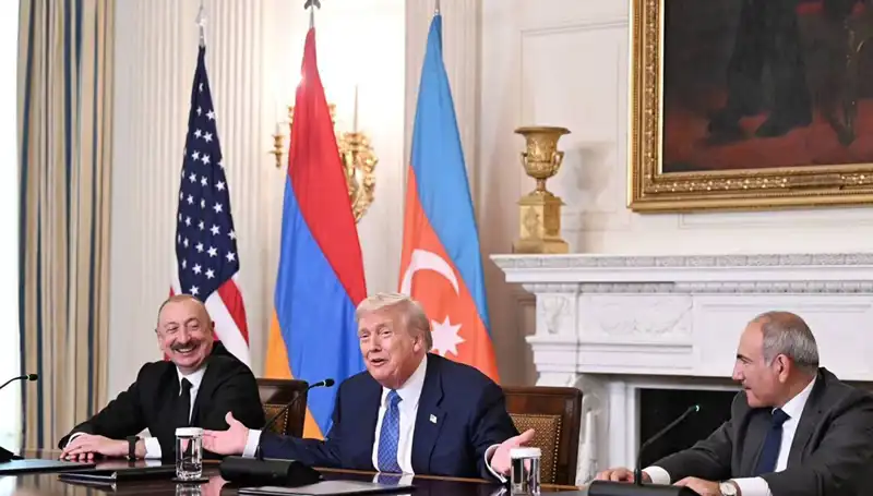 Aliyev'den Ermenistan'a Tarihi Anayasa Çağrısı: Zaman Kaybına Son Verin!