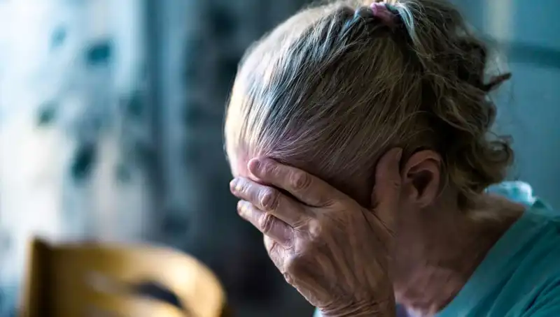 Nöroloji Uzmanı Açıkladı: Alzheimer’a Sebep Olan Alışkanlıklar Hangi İki Faktörde Gizli?