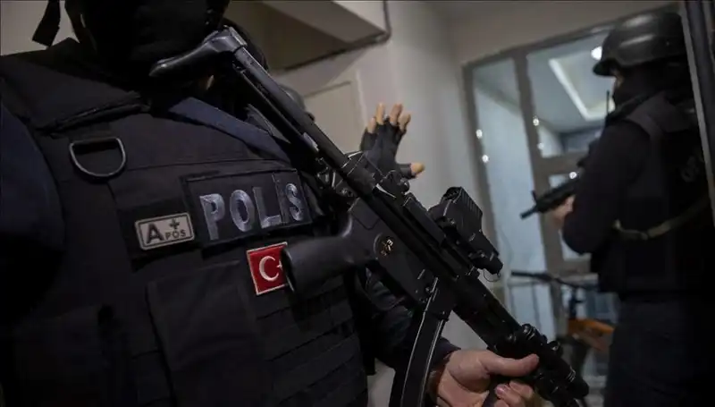 Afyon'da Büyük Operasyon: Suç Örgütüne 26 Gözaltı!