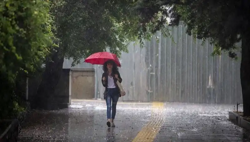 Meteorolojiden Çarpıcı Uyarı: 13 İl Sağanak Yağışa Hazırlansın!