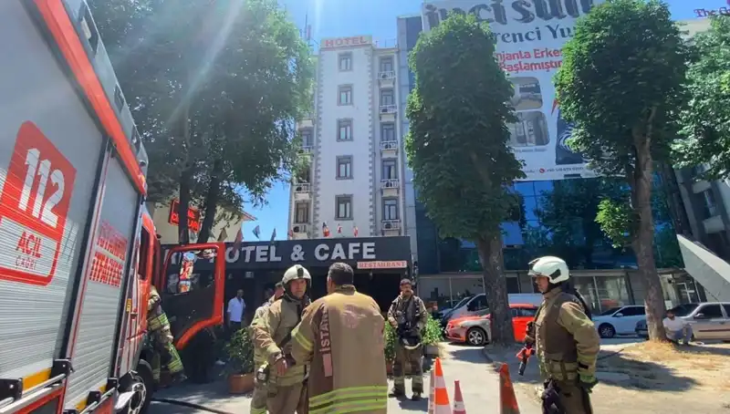 Fatih'te Otel Yemekhanesinde Çıkan Yangın Korkuttu: Olay Anı ve Sonrası