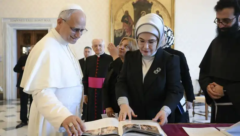 Emine Erdoğan, Papa Leo ile Gazze İçin Olağanüstü Bir Görüşme Gerçekleştirdi