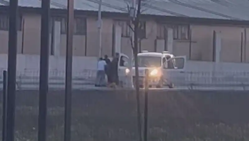 Drift Atarken Faciadan Dönüldü: Yola Fırlayan Araç Şaşkınlık Yarattı
