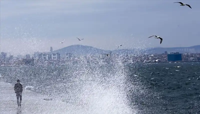 Marmara ve Ege'yi Vuracak Kuvvetli Rüzgar Alarmı! Hazırlıklı Olun!