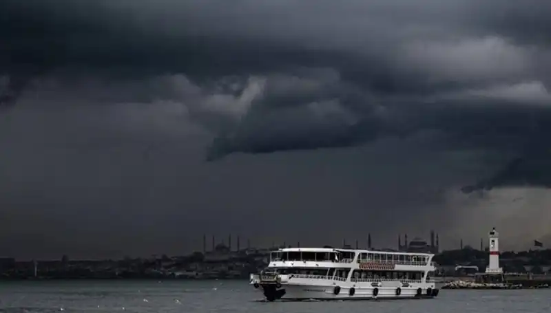 İstanbul ve Çevresinde Sağanak Yağış Alarmı: Meteorolojiden Son Dakika Uyarısı