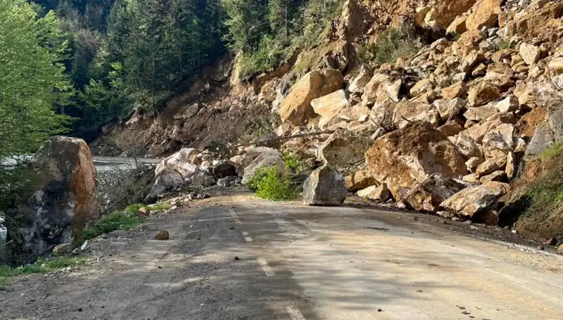 Giresun'da Heyelan Olayı: Ulaşım Nasıl Etkilendi?