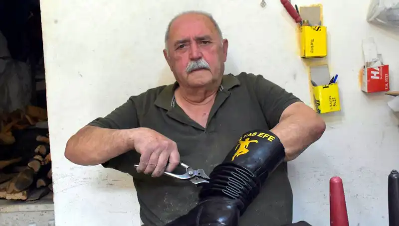Tireli Hasan Usta: 64 Yılını Eliyle Geçiren Eşsiz Bir Zanaatkar