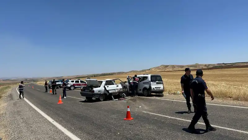Adıyaman'da Korkunç Trafik Kazası: 4 Kişinin Hayatını Kaybettiği Olay