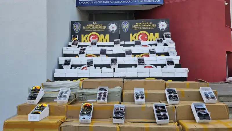 Adana'da Rekor Sayıda Kaçak Güneş Gözlüğü Ele Geçirildi!