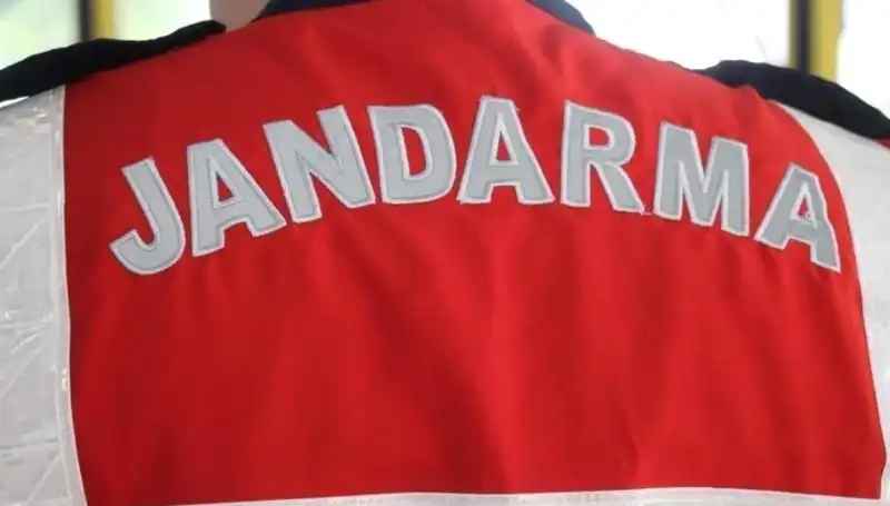 Muğla'da Silahlı Kavga! Yüzlerce Göz Önünde Bir Kişi Yaralandı