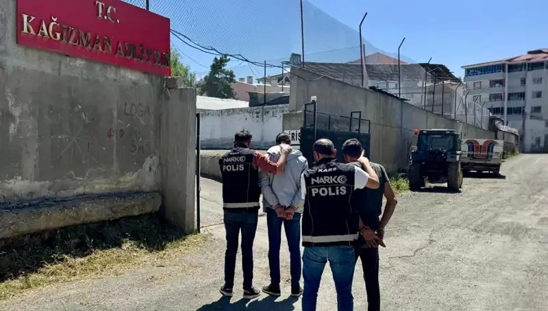 Kars'ta Uyuşturucu İle Mücadele: İki Kişi Tutuklandı, Operasyonlar Devam Ediyor!