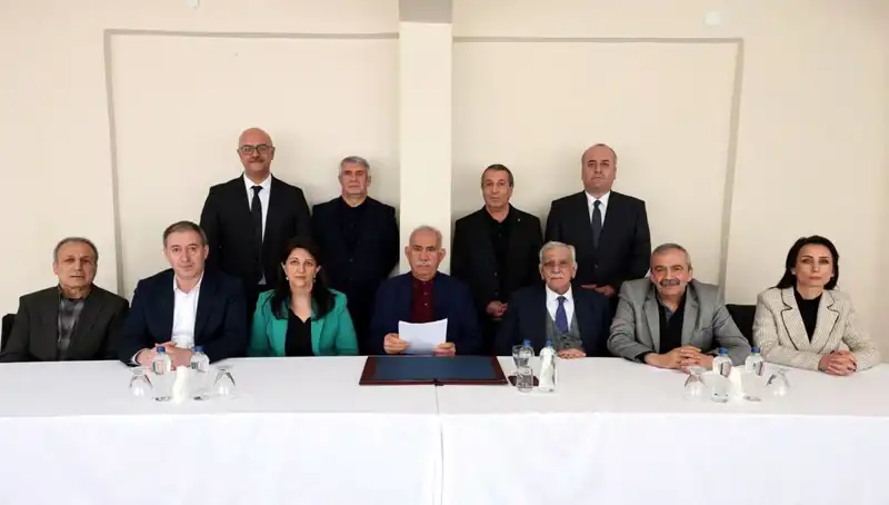 PKK'nın Fesih İlanı Sonrası Terörsüz Türkiye Sürecinde Neler Olacak?