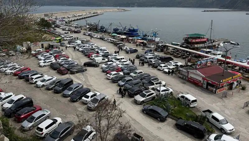 Bayramda İlçeye Akın! 4 Günde 14 Bin 600 Araç Giriş Yaptı