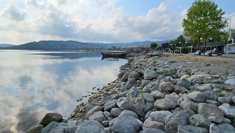 Sapanca Gölü'nde Düşen Su Seviyesi, Yerel Ekosistemi Tehdit Ediyor