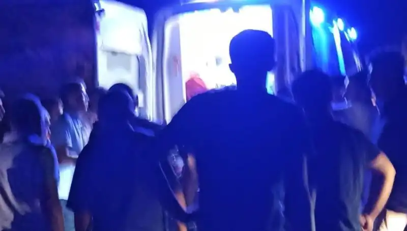 Uçuruma Yuvarlanan Araçta Şans Eşlik Etmedi: Sürücü Yaralandı