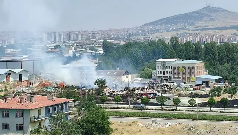 Otluk Alanda Başlayan Yangın, Depoyu Kül Etti: Olayın Ayrıntıları Nedir?