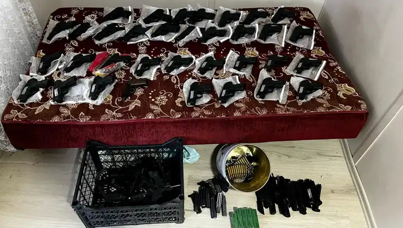 Gaziantep'te Şok İstihbarat: 45 Silah ve El Bombası Bulundu