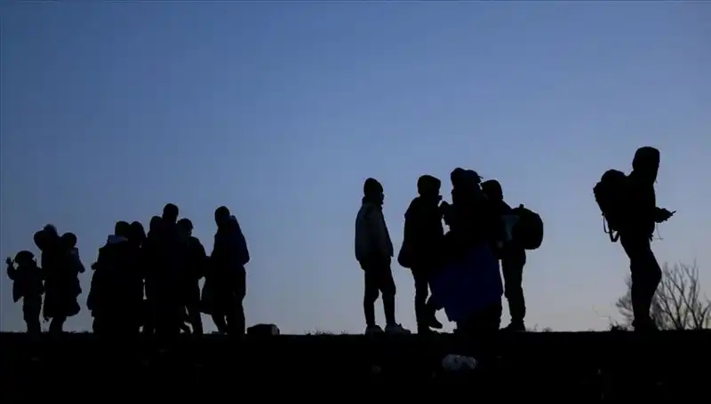 Edirne'de Düzensiz Göçmenlere Operasyon: 21 Kişi Yakalandı